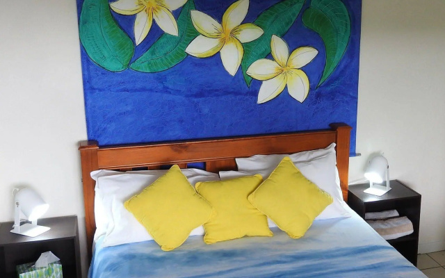 Airlie Beach Myaura Bed & Breakfast