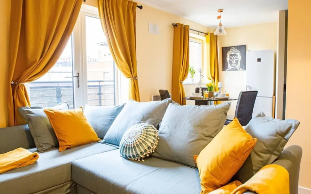 Inviting 2-bed Apartment in Wolverhampton