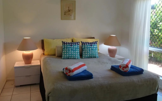 Palm Cove Holiday House
