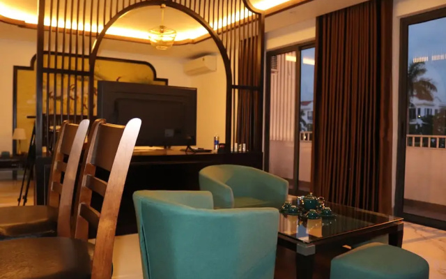 Blue Sea Hue Hotel