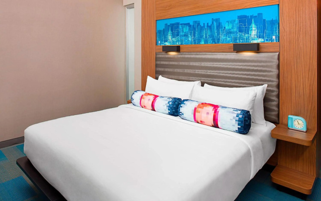 Aloft Beachwood