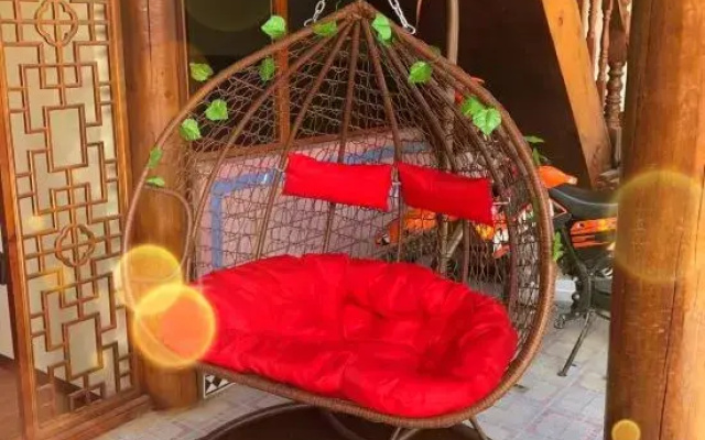 Wangs Courtyard Guesthouse(香格里拉望月悠庭民宿)