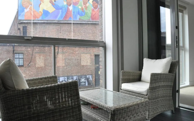 Modern 1 Bedroom Apartment in Brixton With Balcony