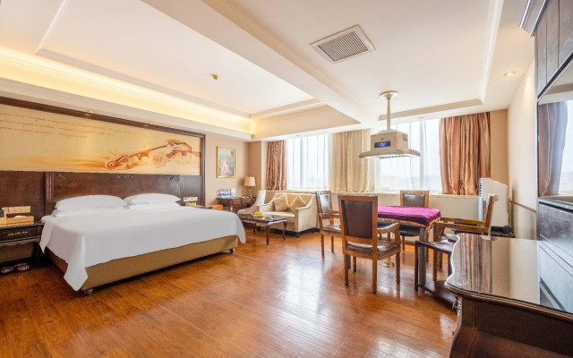 Vienna International Hotel (Dongguan Chashan, Yanxi Road)