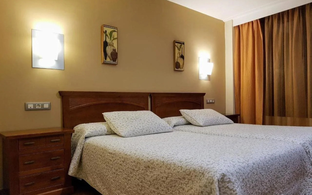 Hotel Reina Isabel