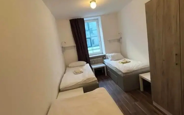 2-Rent Group Hostel Apartments SEN14