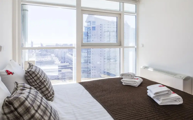 Rent4Rest Lisbon 17th Floor River View Apartment