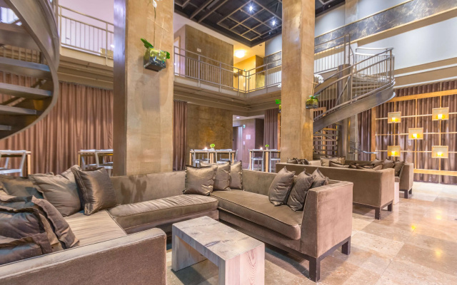 Proximity Hotel