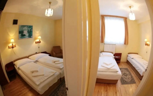 Hotel Bara Budapest