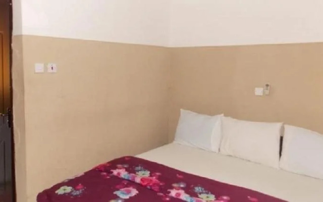 Peak Pleasure Hotel