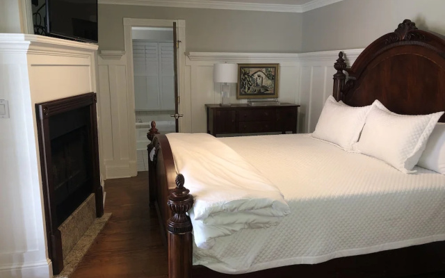 Burrus House Inn