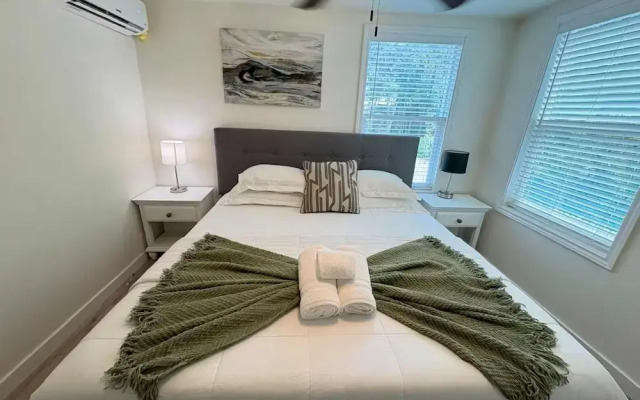 Boardwalk Bungalow Combo Stay for 9