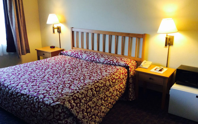 Seaside Inn & Suites