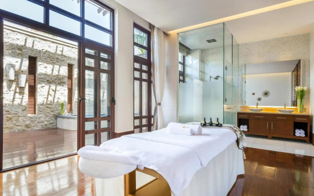 Курорт The St. Regis Sanya Yalong Bay