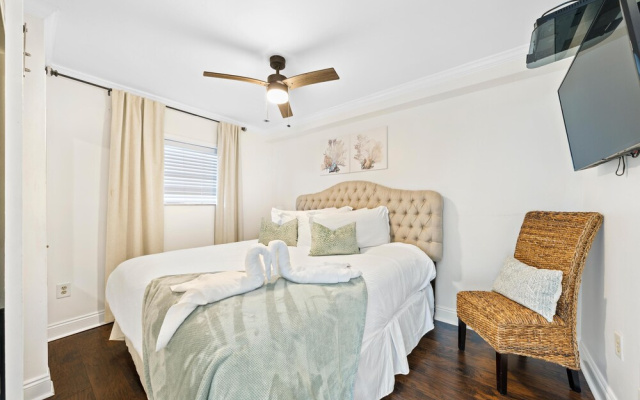 Seaside Beach & Racquet 3205