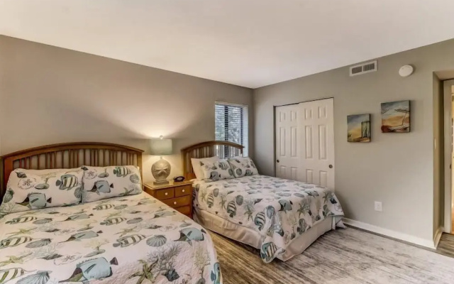 2065 Beachwood