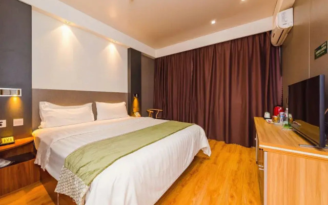 Oasis Business Hotel (Dongying Xisi Road)