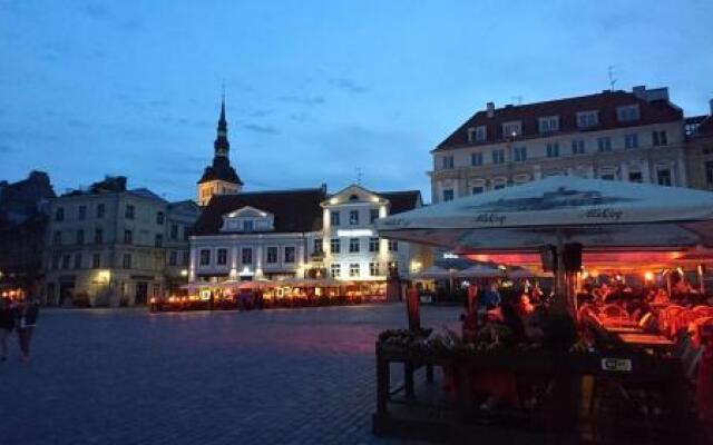Отель Old Town Art Hostel Эстония, Таллин - отзывы, цены и фото номеров - забронировать отель Old Town Art Hostel онлайн вид на фасад