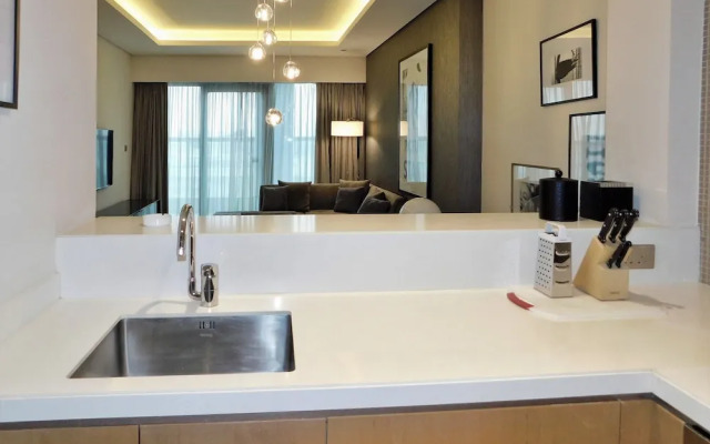 Luton Vacation Damac Paramount Tower