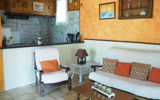 Provencal holiday home with private terrace, Bédoin