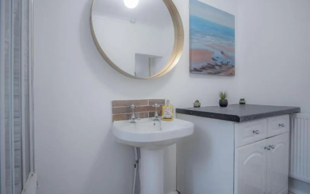 Langland Road - 1 Bedroom Apartment - Mumbles
