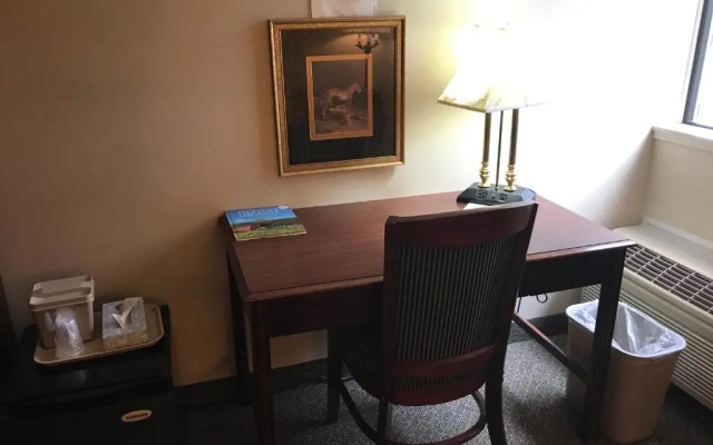 Lititz Inn & Suites