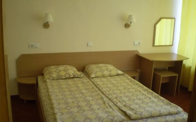 Vezhen Hotel