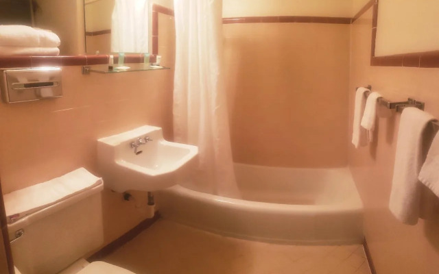 Midtown Inn & Suites