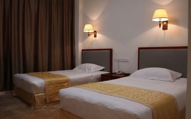 Soluxe Club Hotel