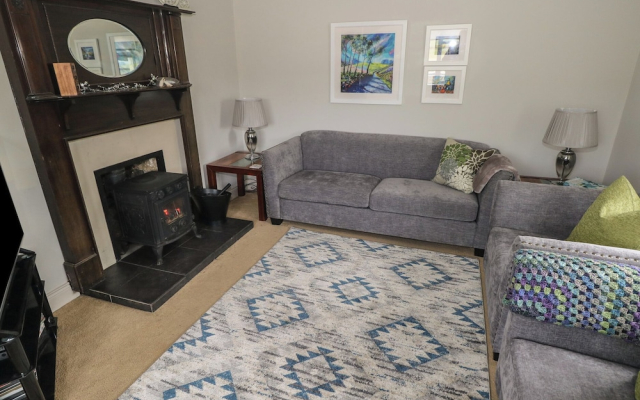Kivvy Cottage
