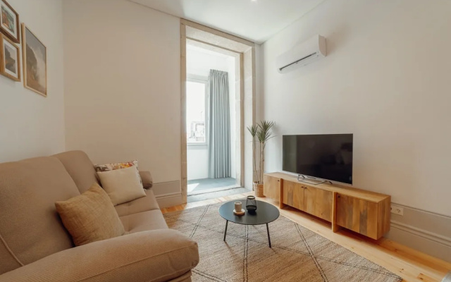 Heart OF Porto Apartment D by Vacationy