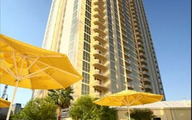 Luxury Suites International