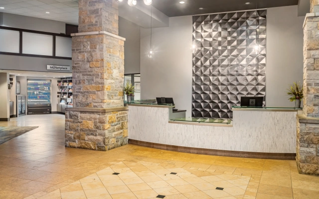 Crowne Plaza Milwaukee Airport by IHG
