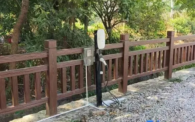 Shijian Homestay (Yangshuo Yulong River Qiangu Scene District Store)