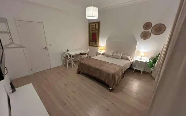 Rooms Rey junto a Plaza España