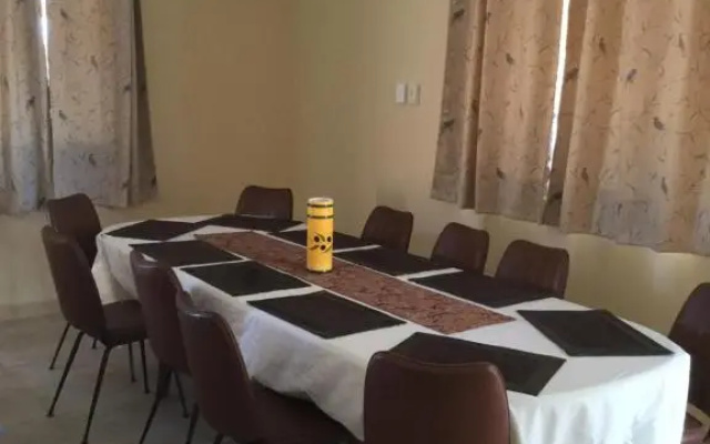 Caretakers Cottage Budget Accommodation
