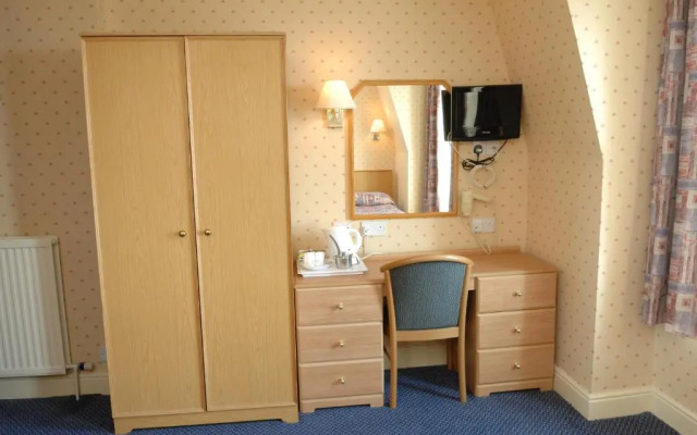 New Beach Hotel