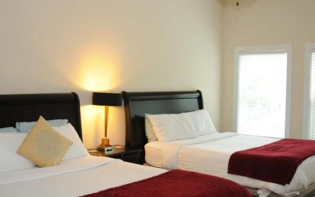 Acorn Hill Lodge and Spa