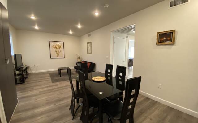 Fully Furnished Apartments near Hollywood 0