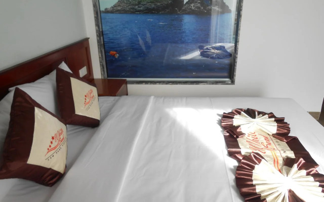 White Sand Cam Ranh Hotel