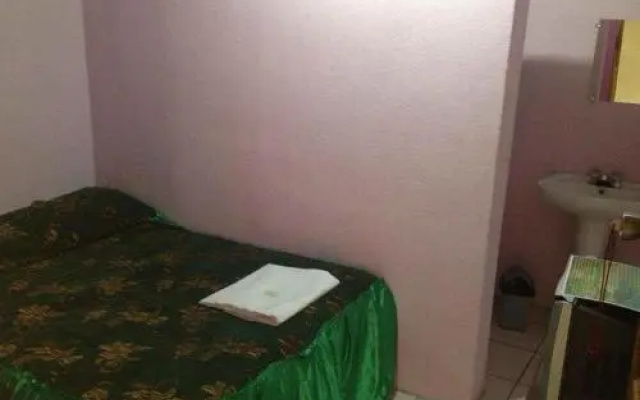 Hotel Alvarado 2