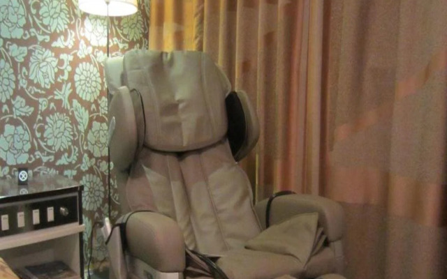 Jiujiu Holiday Hotel