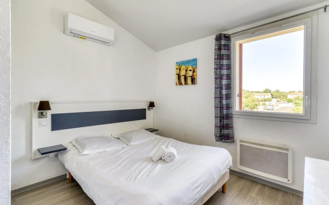 Flat With Wellness & 3km to Beach