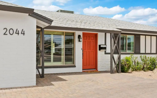 Sunset House