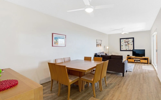 Kiah, Unit 10/53 Victoria Parade