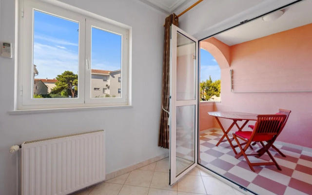 Nice Apartment in Sibenik With Wifi and 1 Bedrooms