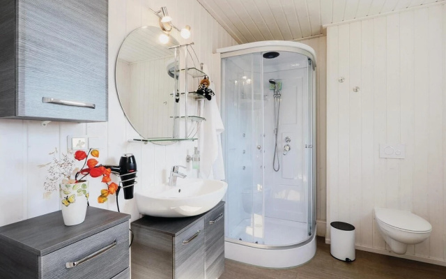 Awesome Home in Zerpenschleuse With 2 Bedrooms and Wifi