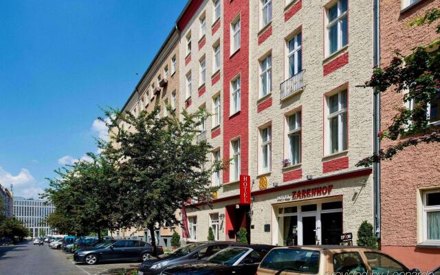Отель & Apartments Zarenhof Berlin Mitte Германия, Берлин - 2 отзыва об отеле, цены и фото номеров - забронировать отель & Apartments Zarenhof Berlin Mitte онлайн вид на фасад