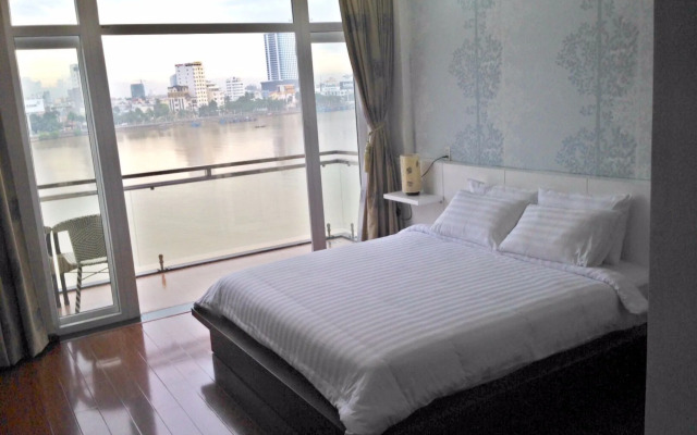 Blossom July Hotel