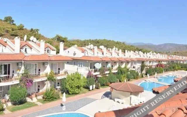 New Age Sunset Apartments